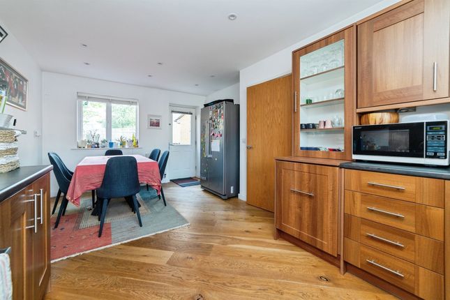 26, Brimstone Drive, Stevenage photo 4