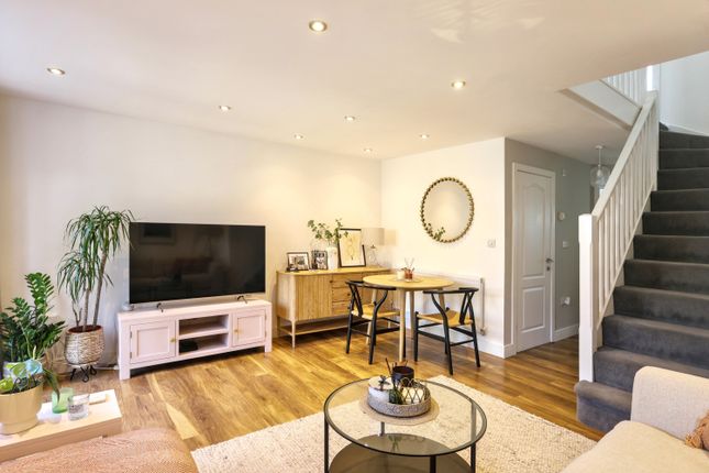 14a, Taphouse Avenue, Witney photo 4