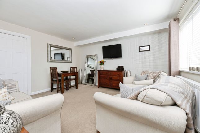 2, Scott Avenue, Cramlington photo 4