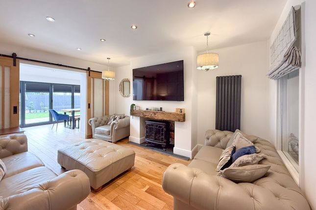 34 The Uplands, Newport photo 3