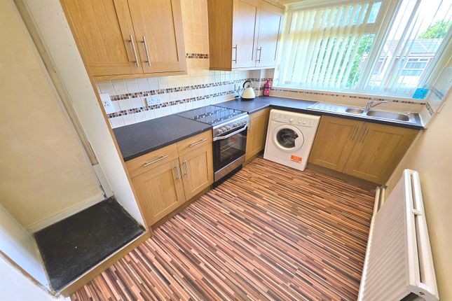 34, Cherry Croft, Romiley, Stockport photo 4