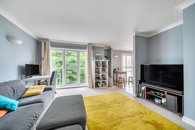 18 Lethbridge Court, Courtenay Park Road, Newton Abbot photo 3