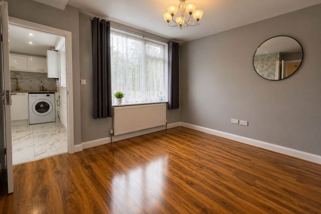 19, Wingate Road, Luton photo 3