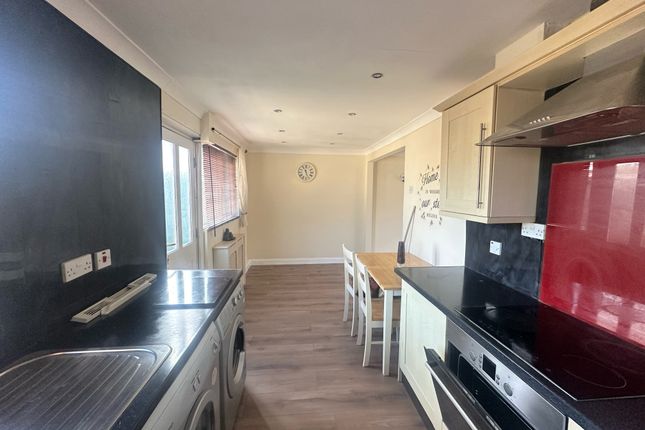 10, Chathill Walk, Middlesbrough photo 3