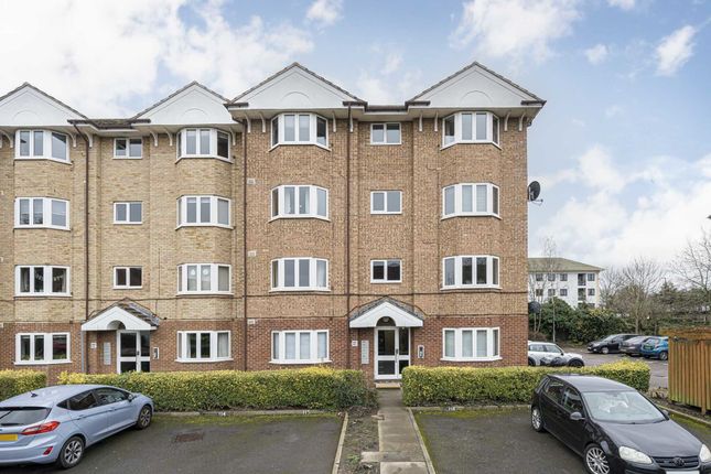 Thumbnail Flat for sale in Varsity Drive, Twickenham