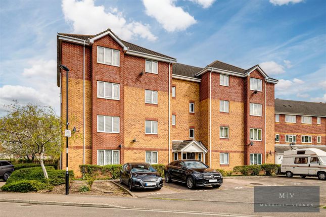 Thumbnail Flat for sale in Franklin Way, Croydon