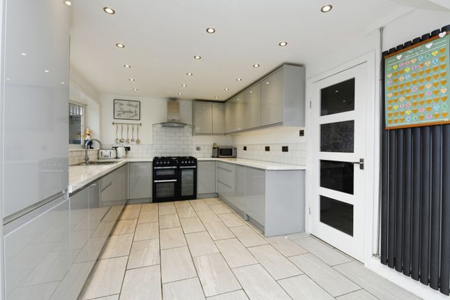 Thumbnail Terraced house for sale in Barley Field, Kelvedon Hatch, Brentwood, Essex