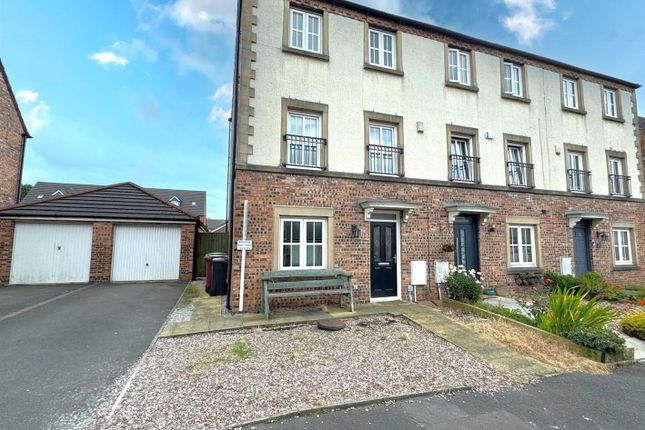 Thumbnail Town house for sale in Anderby Walk, Westhoughton, Bolton