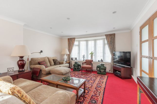 24, Temple Mead Close, Stanmore photo 3