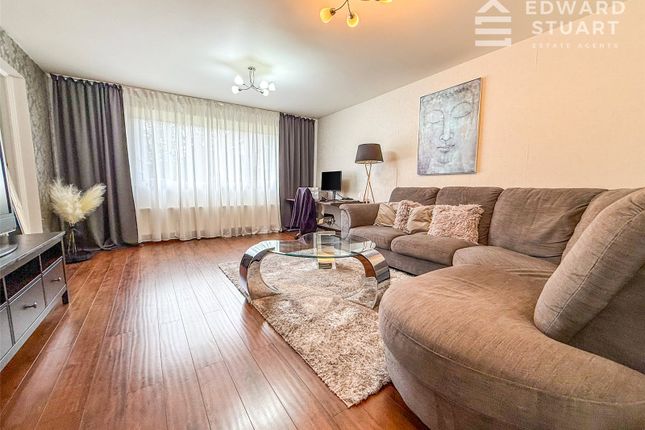 21, Osric Court, Cambridgeshire photo 2
