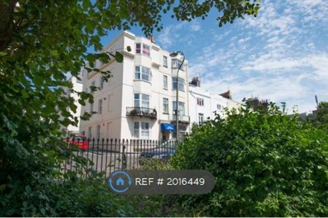 Flat to rent in Russell Square, Brighton BN1