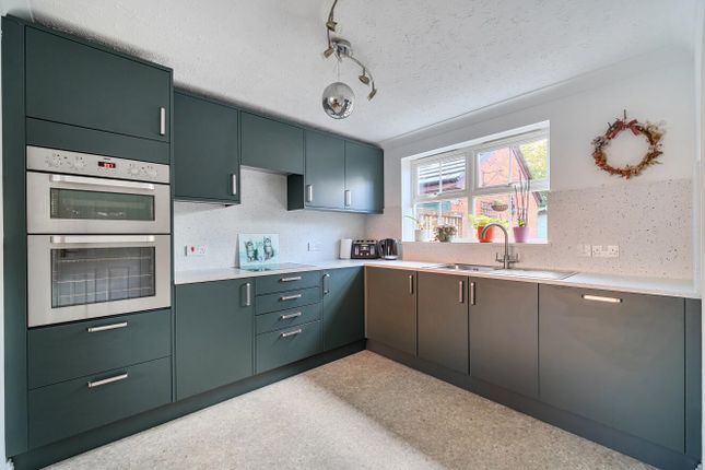 24, Culm Valley Way, Cullompton photo 2
