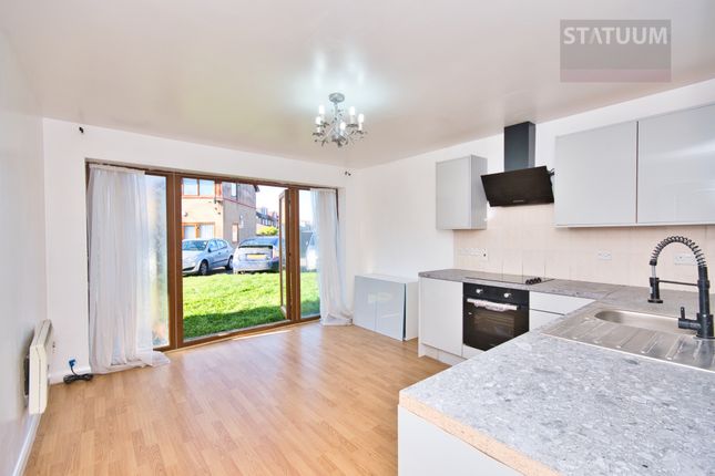 Flat 12 Forest Mews 99,, Sparsholt Road, Barking photo 3