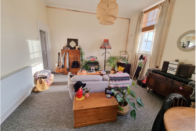 Photo 33