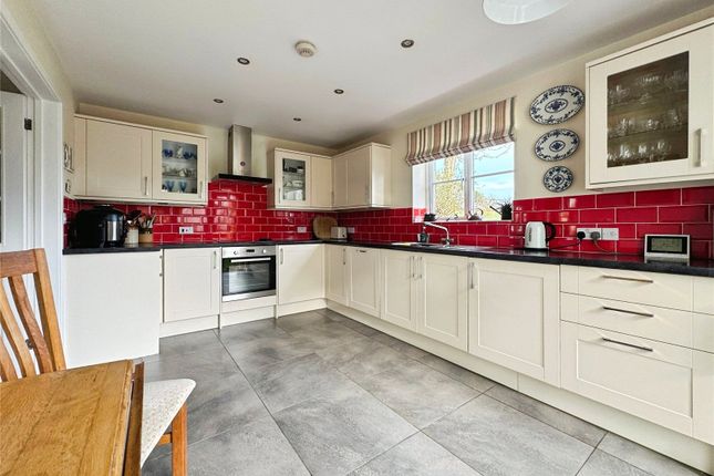 6, Windwards Close, Looe photo 3