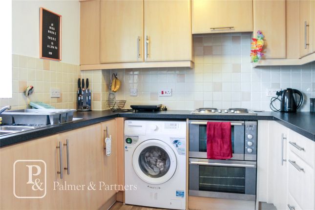 Flat for sale in Groves Close, Colchester, Essex
