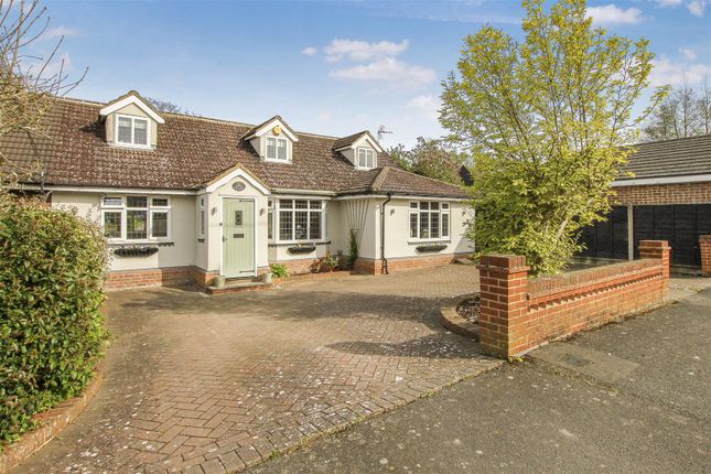 Semi-detached house for sale in Spring Pond Meadow, Hook End, Brentwood