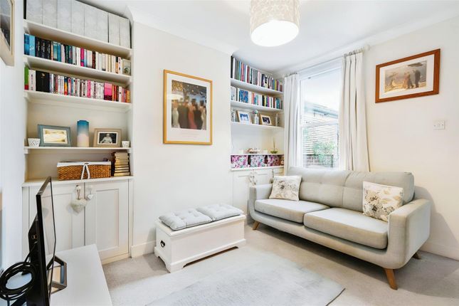 Flat for sale in Edna Road, London