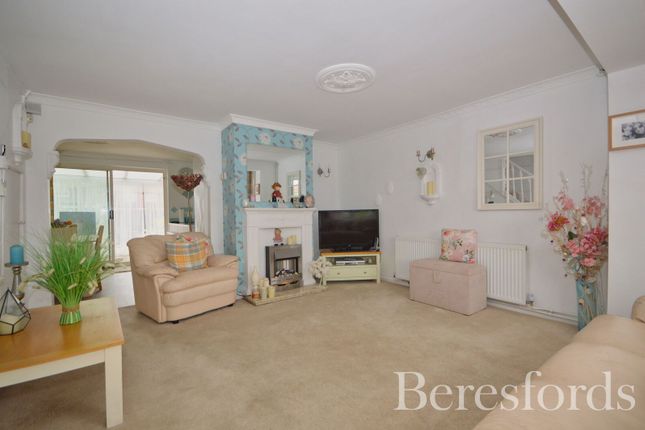 55, Walton Road, Romford photo 4