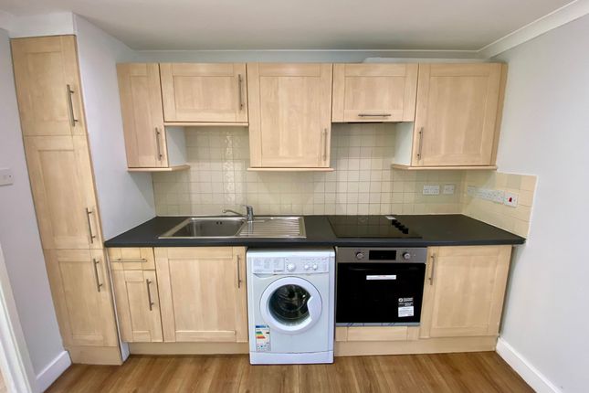 Flat 7, Charlotte House The Street, Ashtead photo 3