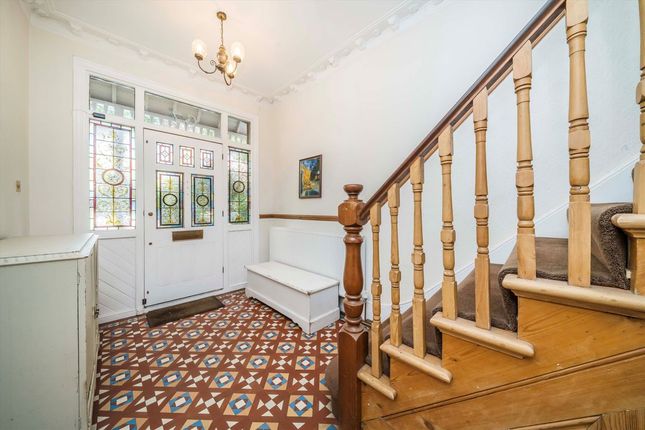67, Victoria Avenue, Surbiton photo 3