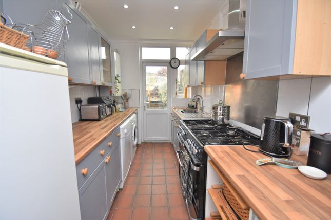52, Camrose Street, London photo 4