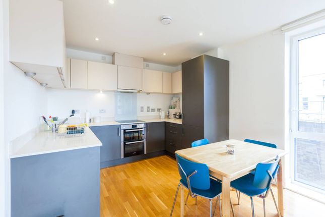 Thumbnail Flat to rent in White Horse Lane, Stepney, London