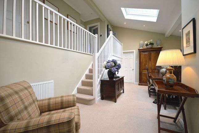 80 Strines Road, Stockport photo 3