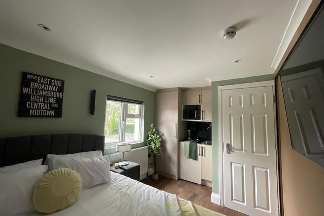 Fully Furnished Ensuite Room To Rent | Allendale Avenue, Southall Ub1