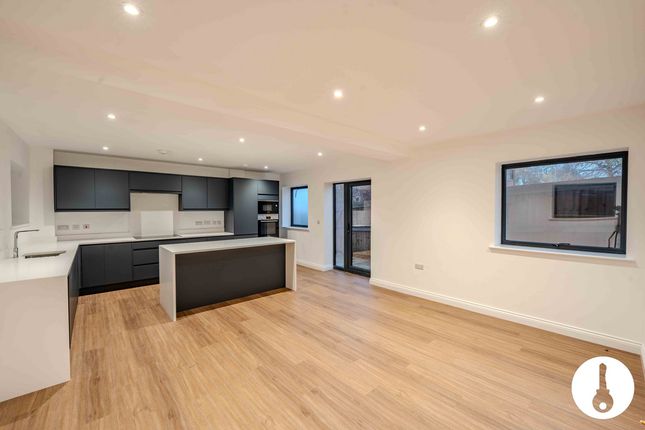 Flat Flat 5, 1, Silverdale Mount Avenue, Wirral photo 2