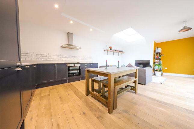 Flat for sale in Wilbury Grove, Hove