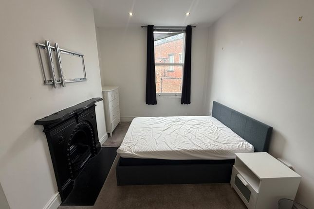 Room 4 - 1, North Cliff Street, Preston photo 4