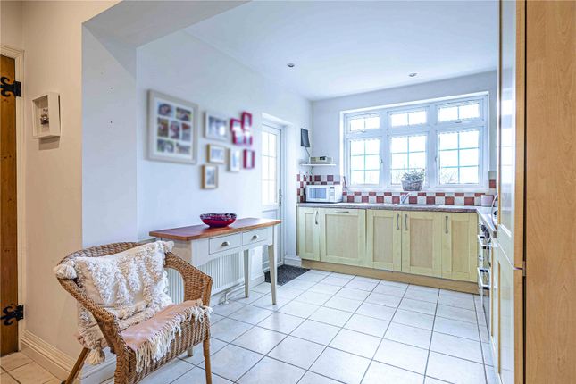 3 Jubilee Cottages,, Tring Road, Central Bedfordshire photo 2