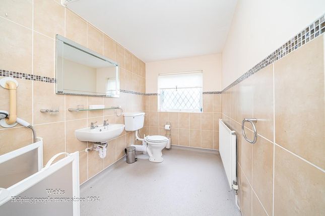 13, Barns Lane, Walsall photo 3