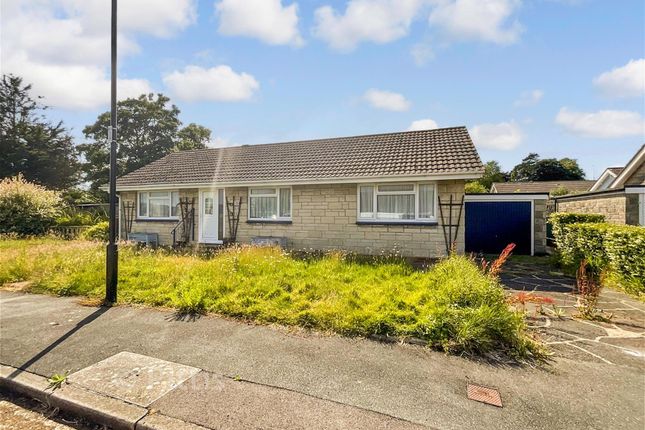 13, Nicholas Close, Brading photo 2