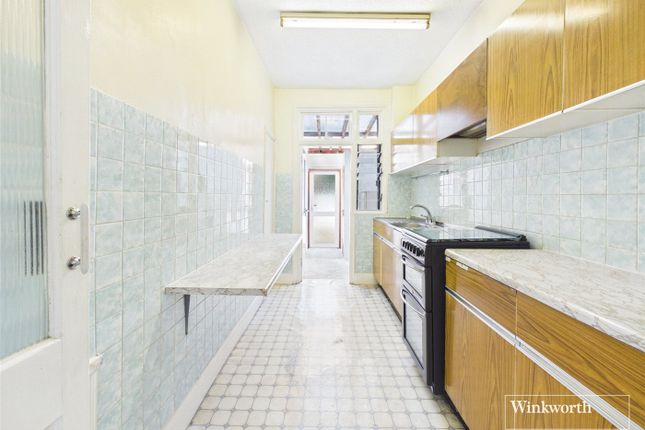 89, Bertram Road, London photo 4