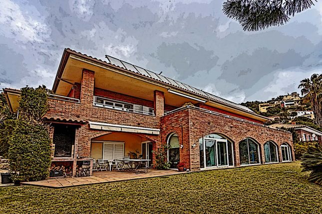 Thumbnail Villa for sale in Santa Cristina D'aro, Costa Brava, Catalonia