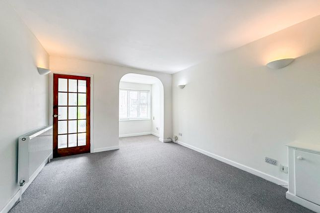 42, Periwinkle Lane, Hitchin photo 3