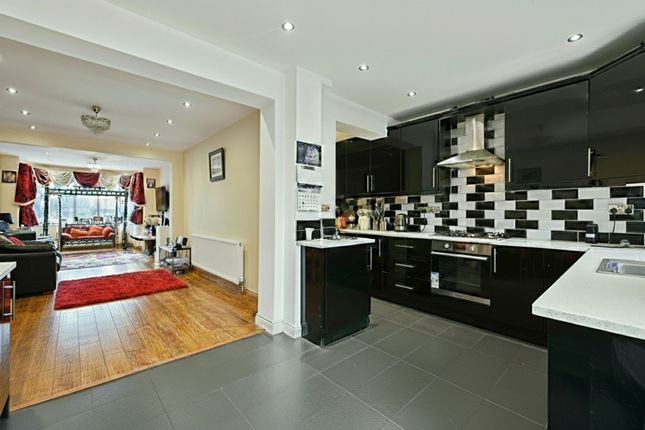 55 Durley Avenue, Pinner photo 2