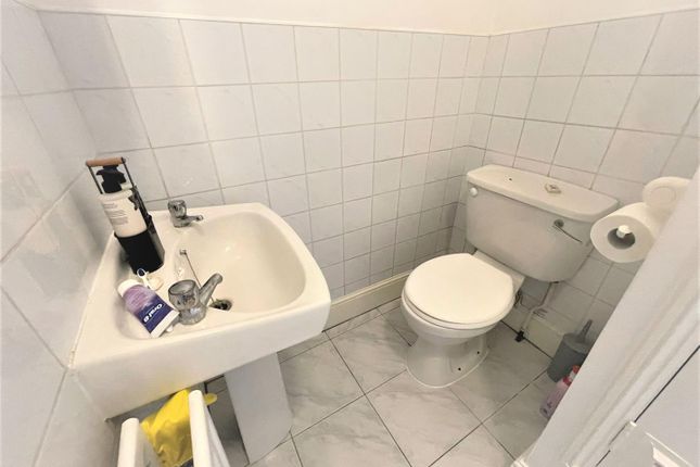 Flat 1, 130, Heath Road, Twickenham photo 5