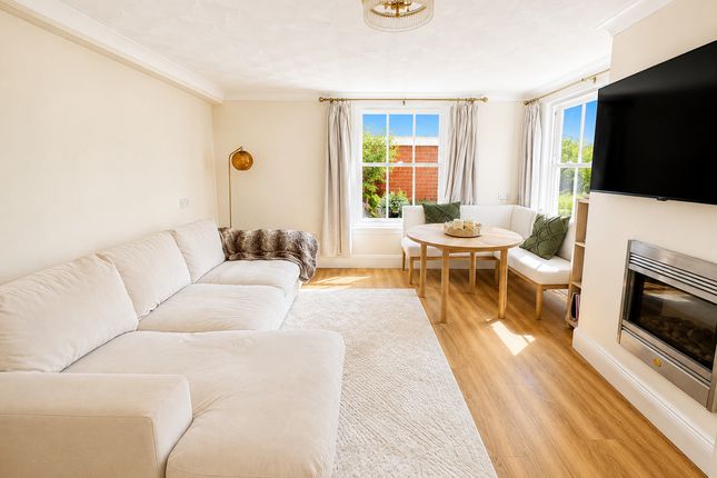 20A, East Street, Rochford photo 3