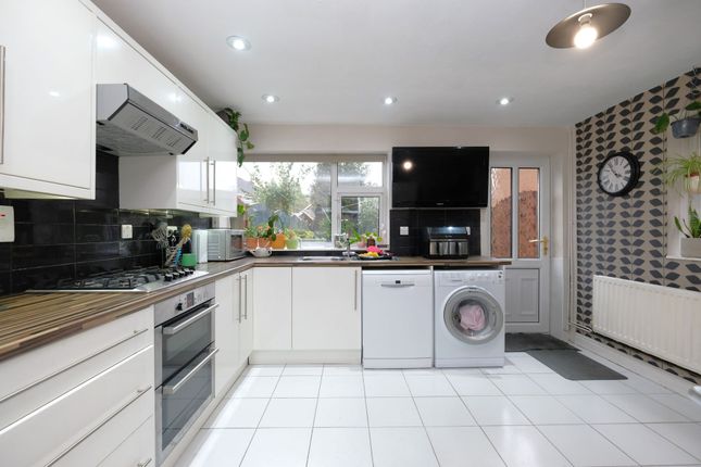 2b Vaughan Street, Manchester photo 2
