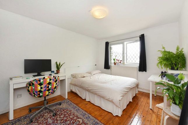 49, Pownall Road, London photo 4