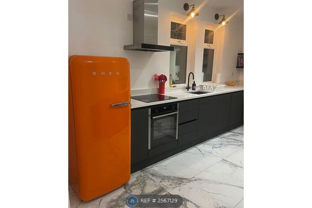 Renovated Kitchen With Under Floor Heating