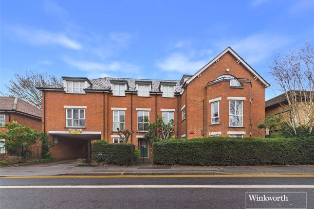 2-bed flat on Flat 17, Stirling House, 55, Silver Street, Berkshire, £280,000