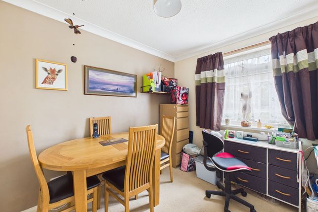 17 Meadow Park, Paignton photo 3