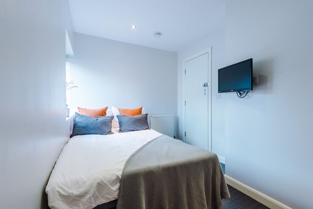 Shared accommodation to rent in Queen Anne Street, Stoke