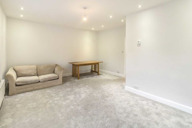 Flat to rent in Devonshire Road, London