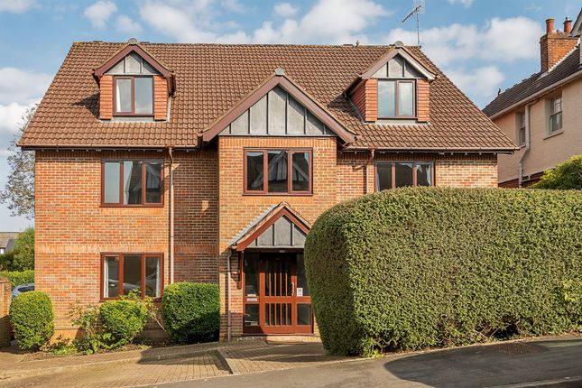 Flat for sale in Park View Road, Berkhamsted