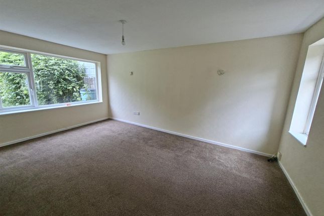 21, Benland, Peterborough photo 4